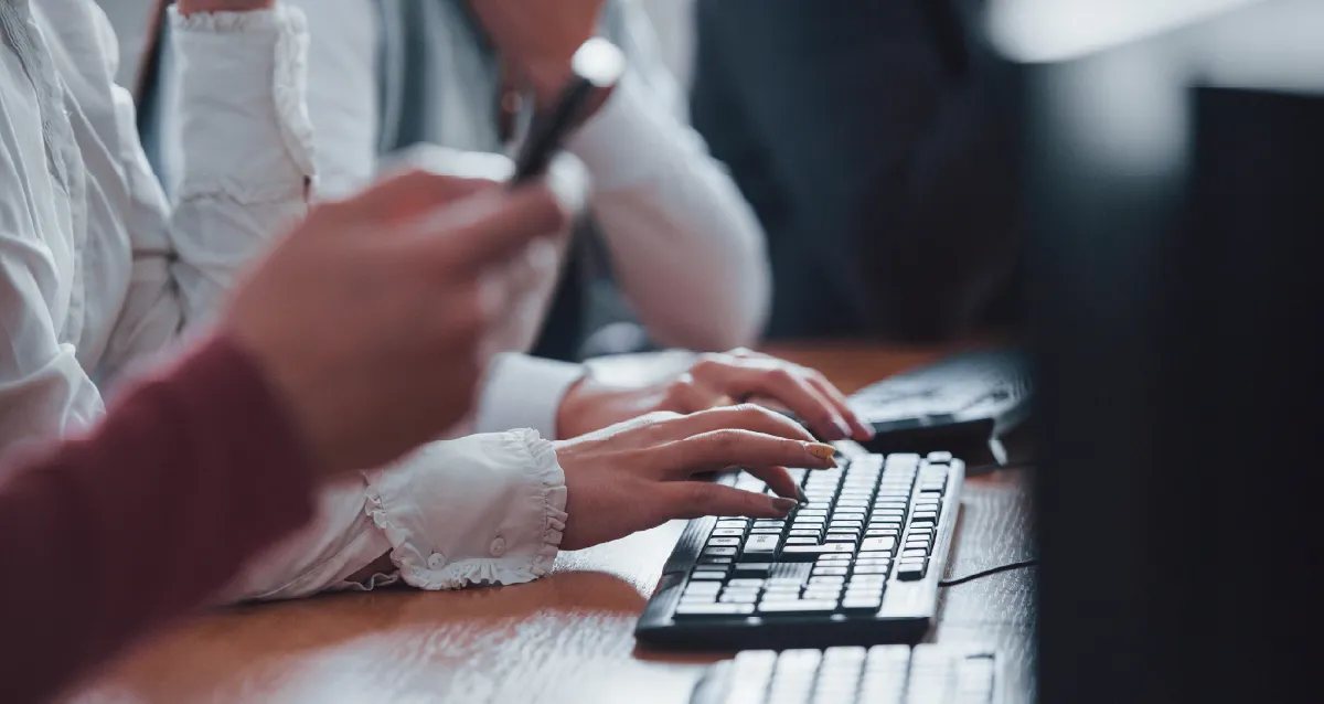 Personas-escribiendo-un-mandante-en-SAP